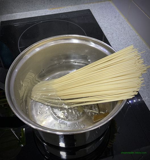 이마트 노브랜드 파 돈코츠 라멘 2022년