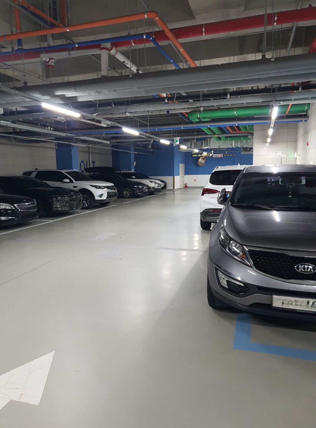 넉넉한-주차-공간을-자랑합니다.