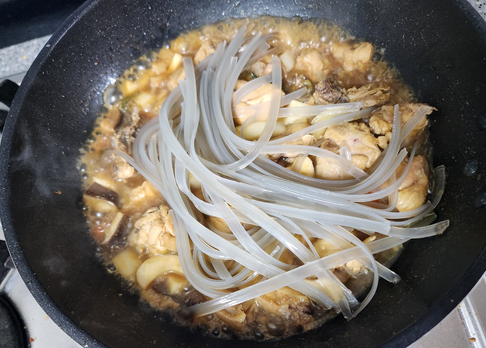 간장 닭볶음탕 맛있게 만드는 법, 집에있는 간단한 재료로 만들었어요