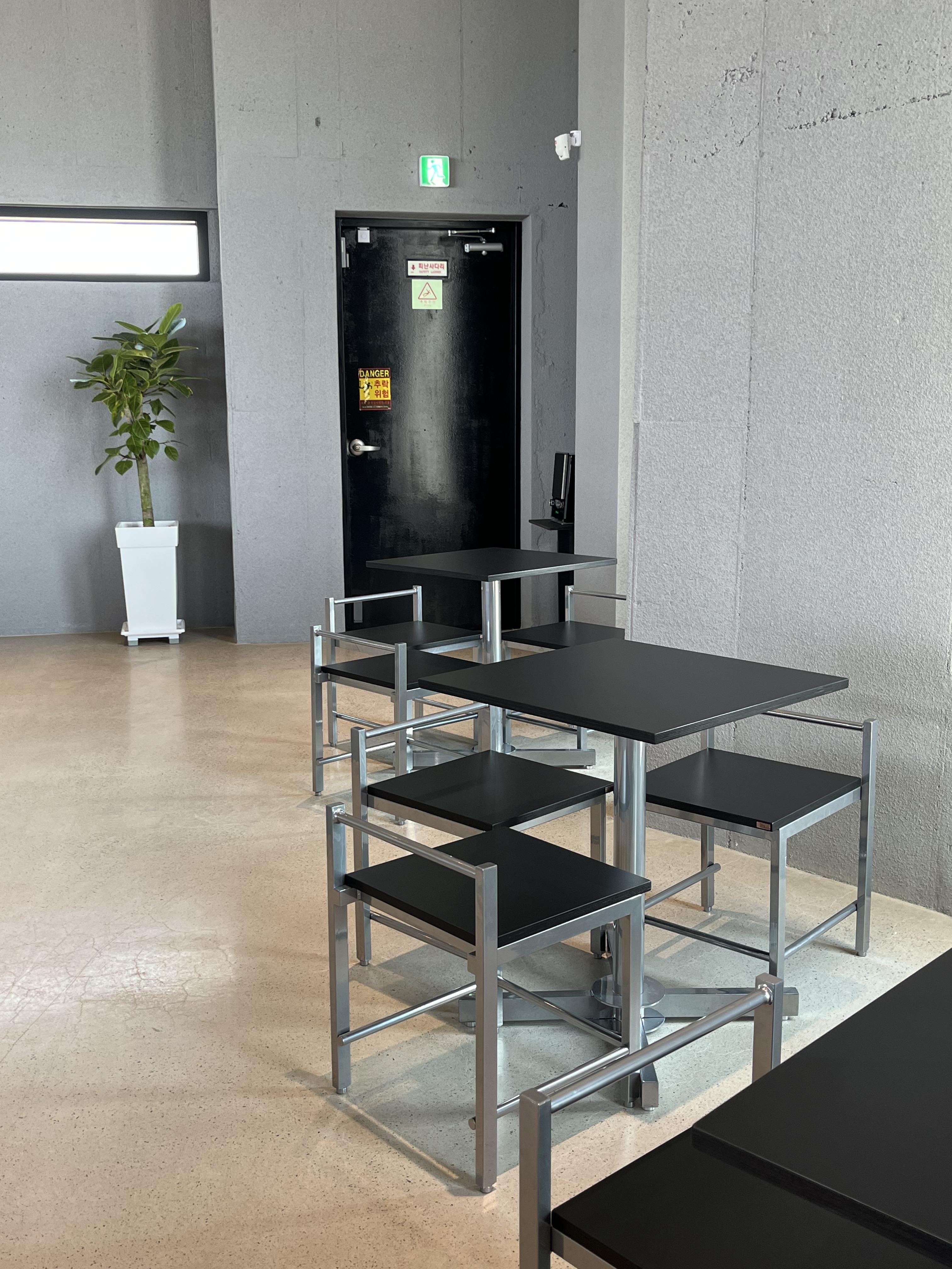 제주 조천 오션뷰 코난비치 레이오버 카페