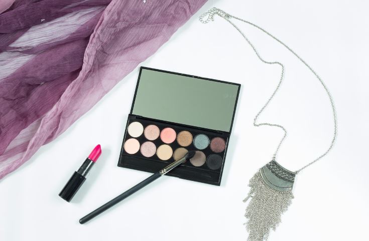 서울 vs 지방 화장품 트렌드 관련 사진