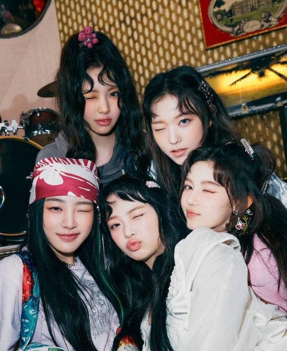 뉴진스 신곡 ETA 뮤직비디오