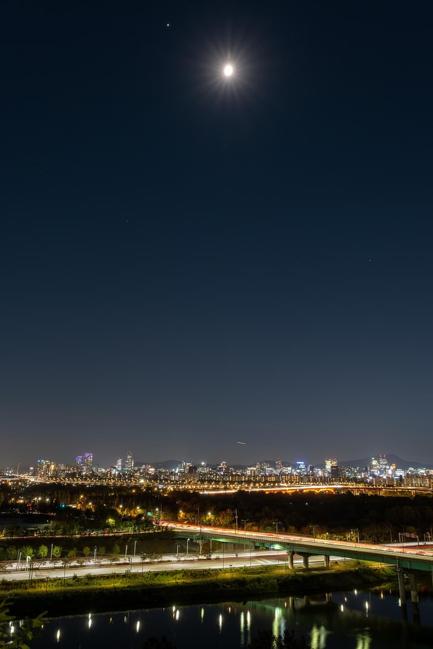 도시 방치 옥외 계단&middot;비탈길의 안전 및 경관 개선을 위한 미시적 재생 전략