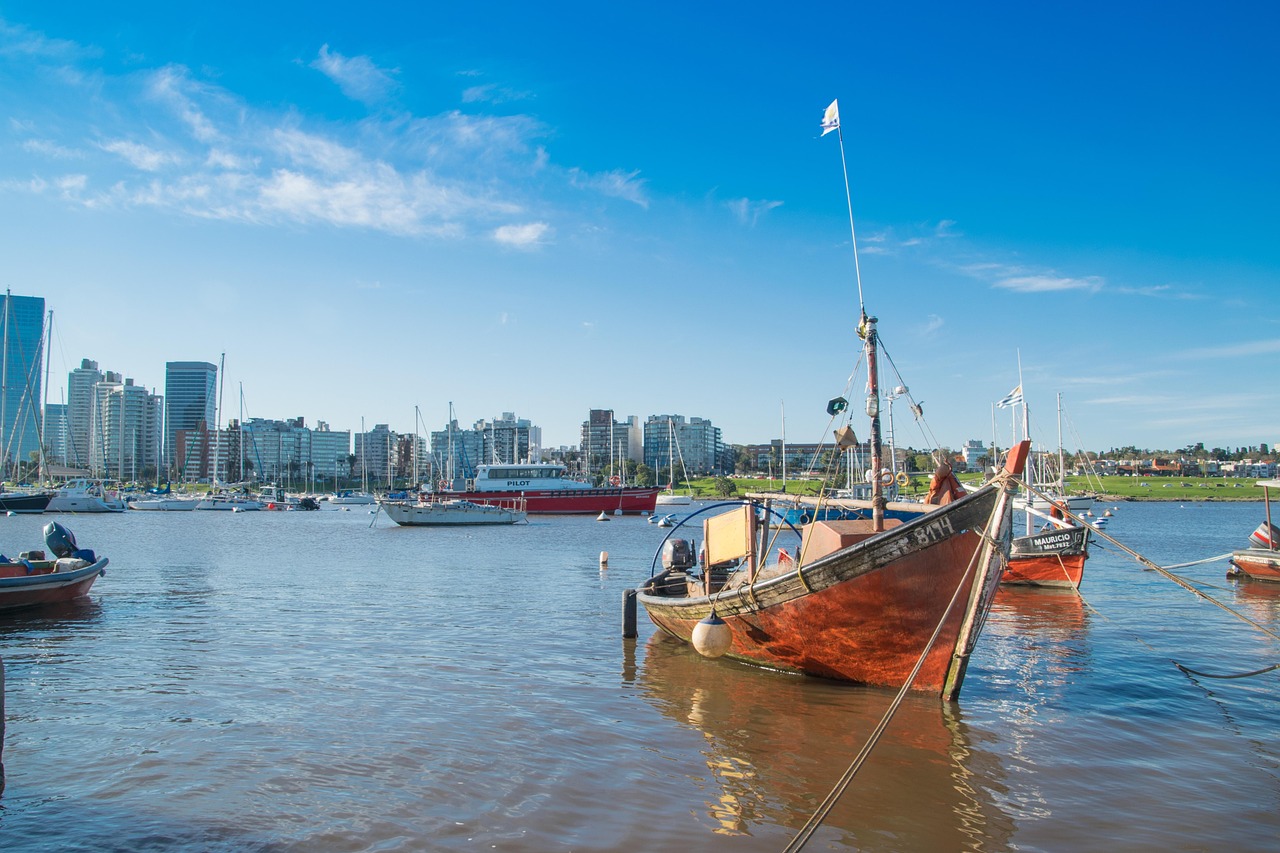🇺🇾 우루과이(Uruguay) 생활비 절약 가이드 &mdash; 작지만 품격 있는 남미의 보석