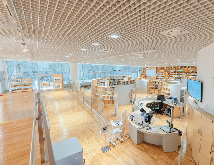 공공도서관에서 카메라와 노트북 등 다양한 물품을 무료로 대여할 수 있는 서비스