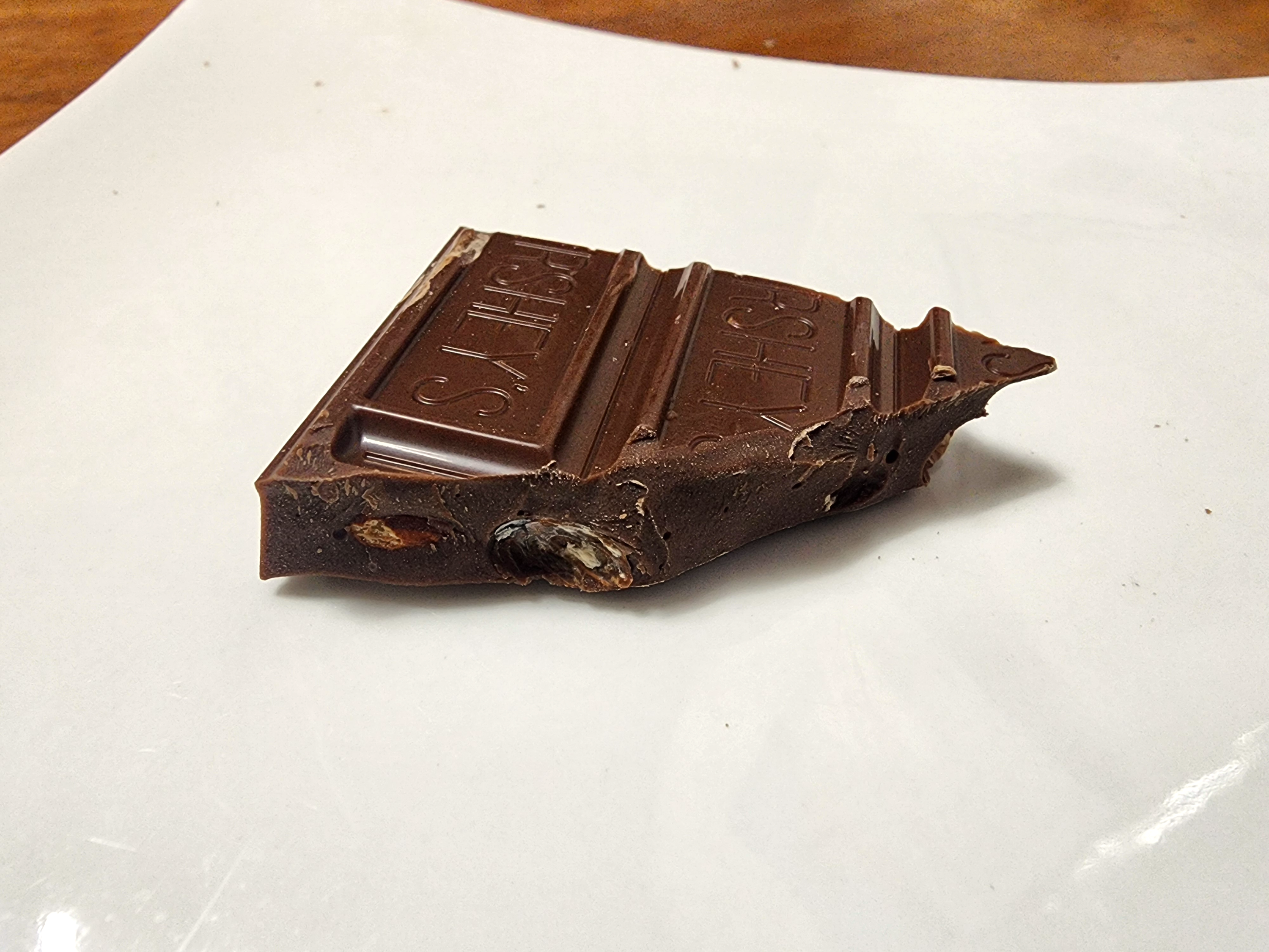 허쉬밀크아몬드자이언트바