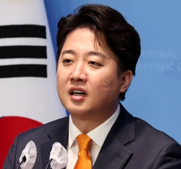 이준석 군대 여성 징병제 공약 &amp;#124; 여성 경찰 소방 공무원 군복무 갈라치기 반응