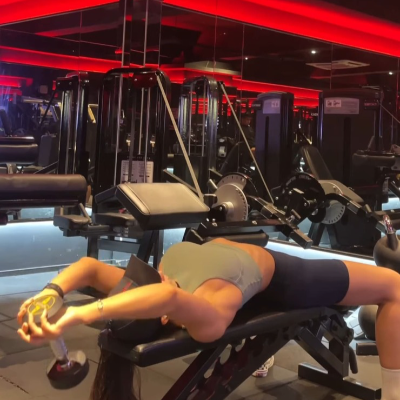 Women-Incline-Dumbel-Pullover-Gym-Workout