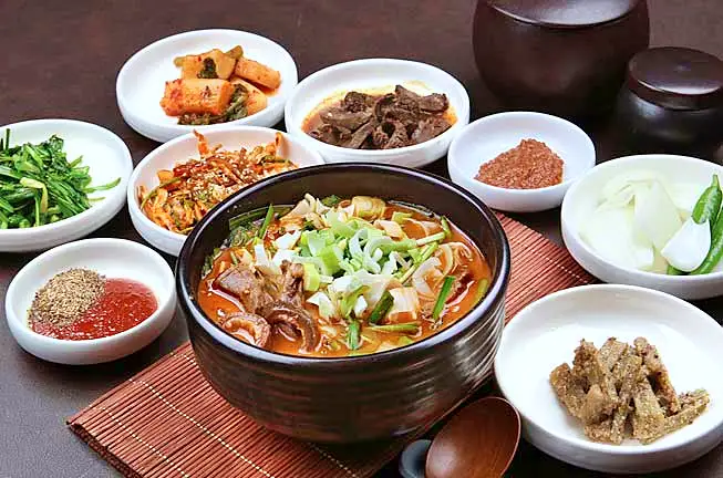 바른흑염소가든 진한 국물 속에서 탄생한 보양식 고단백 건강식 흑염소 전골, 수육, 무침 화성 봉담 맛집 추천