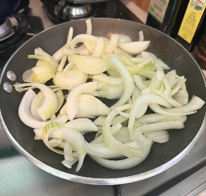 양파 볶는 과정
