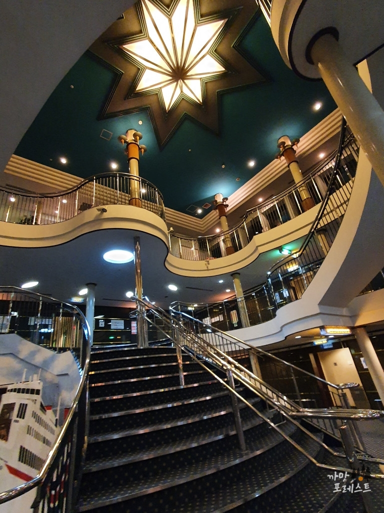 엠에스페리 중앙홀