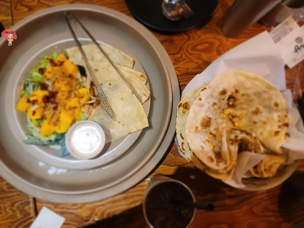 서울-강남-스타필드-코엑스점-인도음식점-아그라-망고-샐러드와-난