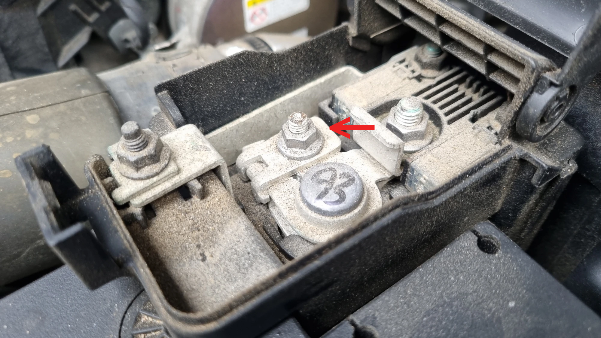 플러스 단자 고정 너트