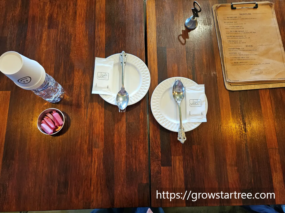 제주 둘레길 중문본점 테이블