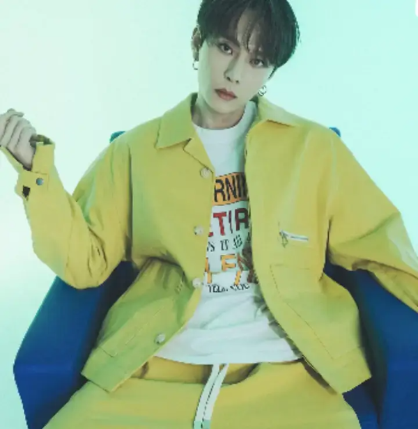 용준형-사진