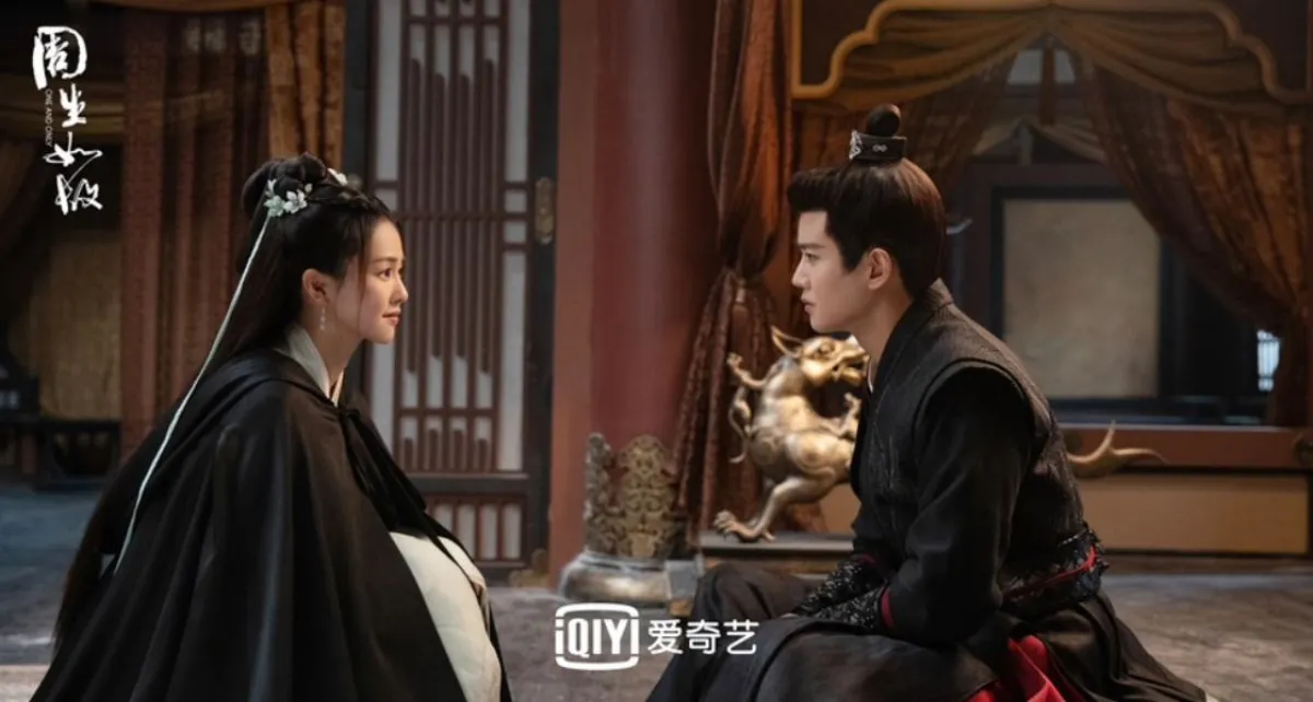 서로-바라보고-미소짓고있는-남진왕과-시의