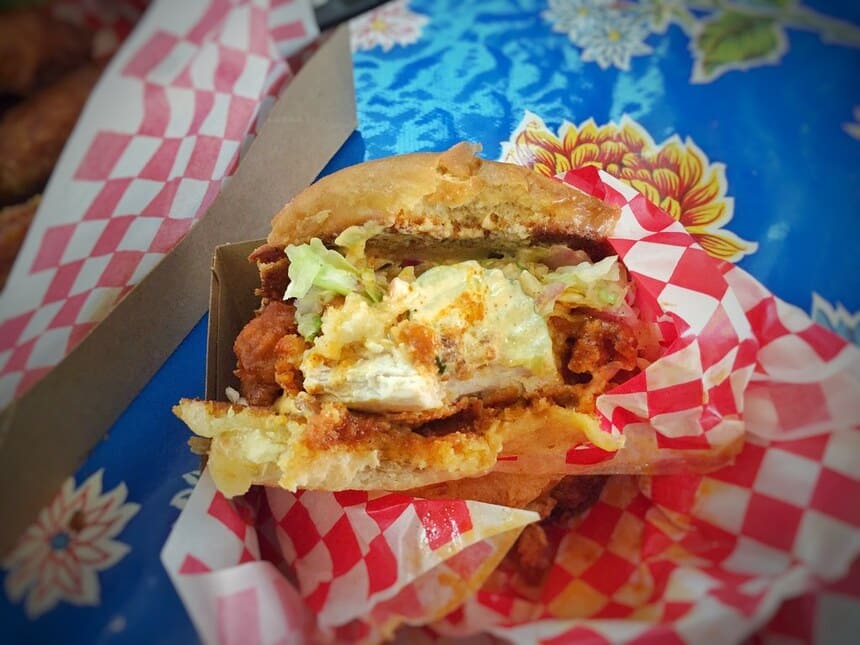 LA, 켈리포니아 꼭 가봐야 할 음식점 또는 음식 Howlin' Ray's