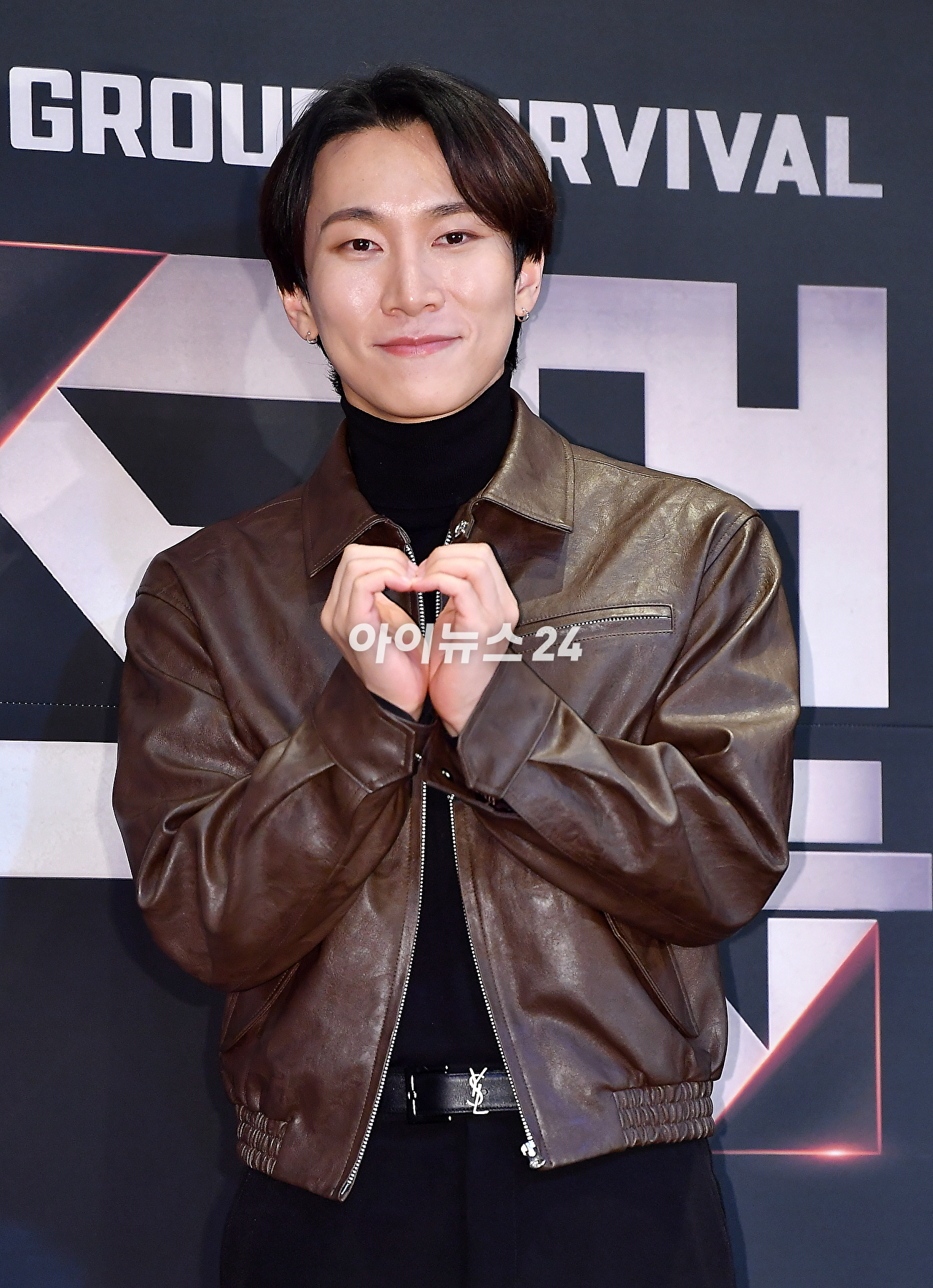 서은광이 24일 오전 서울 마포구 상암동 CJ ENM에서 열린 Mnet 빌드업:보컬 보이그룹 서바이벌 제작발표회에서 기념촬영을 하고 있다. [사진=곽영래 기자]