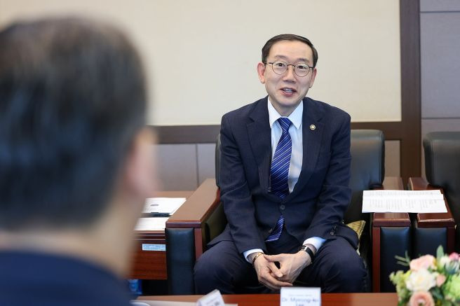 관세청장 이명구가 밝힌 에너지 다변화와 수출 지원 전략 총정리: 캐나다 앨버타 원유 관세 0% 적용!