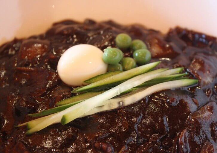 '짜장면 먹는 날?' 4월 14일 블랙데이 유래와 외국의 솔로데이