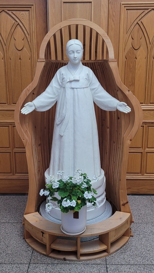 서부동성당 성모상