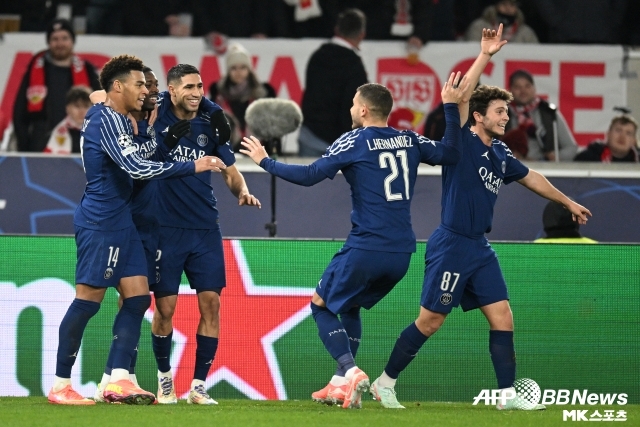  psg 뎀펠레의 골로 환호-AFP 출저2