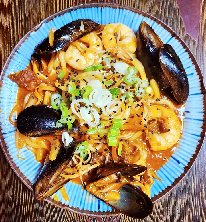 지금껏 없었던 전복 맛의 신세계 부천 맛집 추천 생방송투데이 전복카레 전복게우볶음밥 전복해물볶음면 오늘방송 자족식당