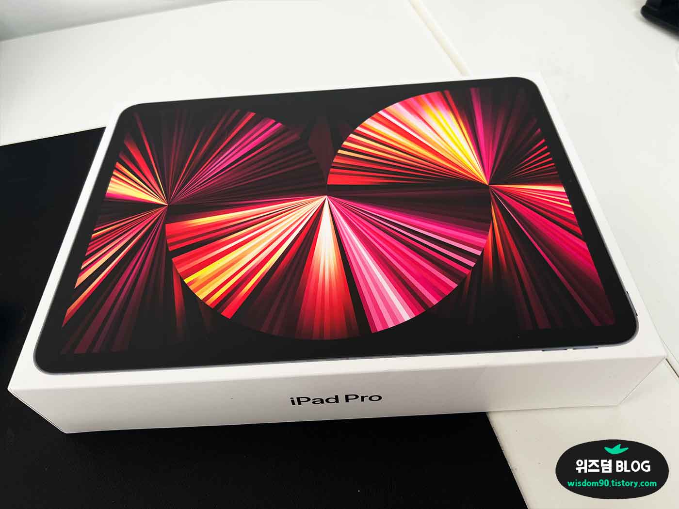 아이패드프로의 11인치 3세대 사진입니다