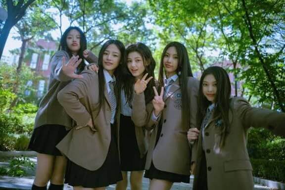 뉴진스 사회적논쟁