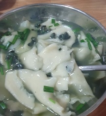 다슬기수제비