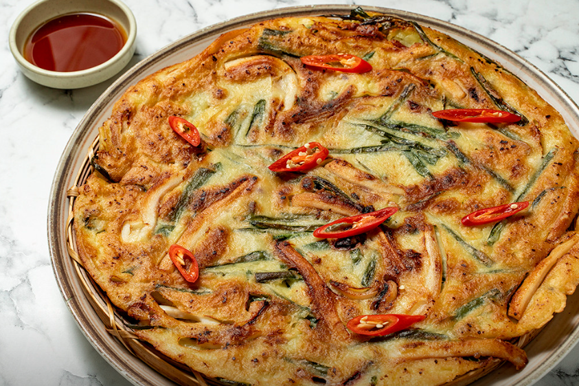 생생정보 인천 가격파괴WHY 9900원 닭한마리칼국수 정보 남동구 육해공생칼국수