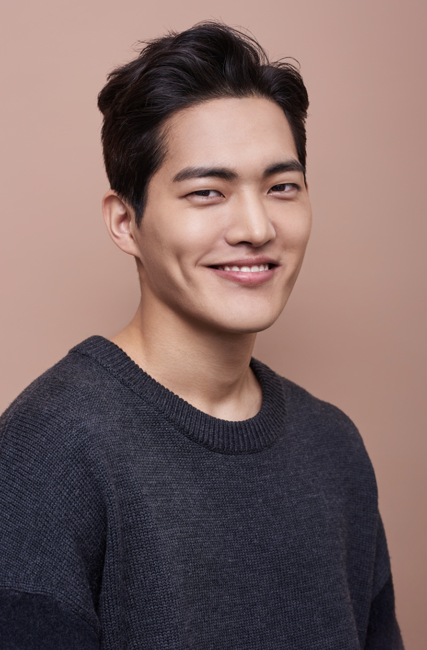 김건우 프로필 화보