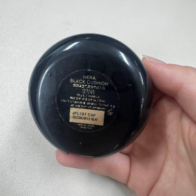 헤라 블랙 쿠션 21N1 바닐라!