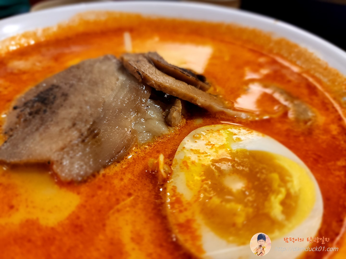 차슈와 반숙 달걀