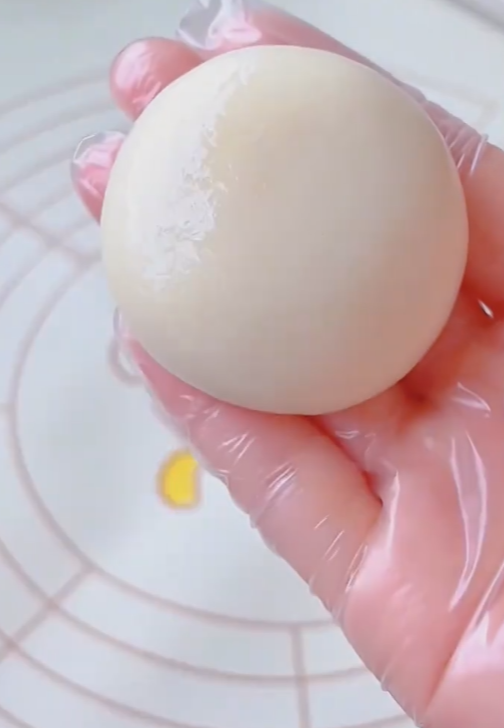 묵직하고 탱글하게 뭉치면 완성