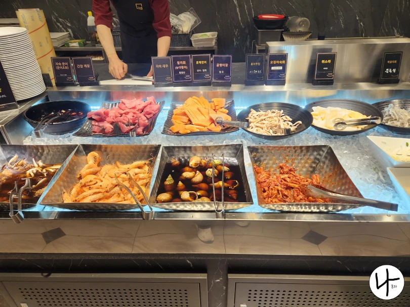 참치회-연어회-소라절임