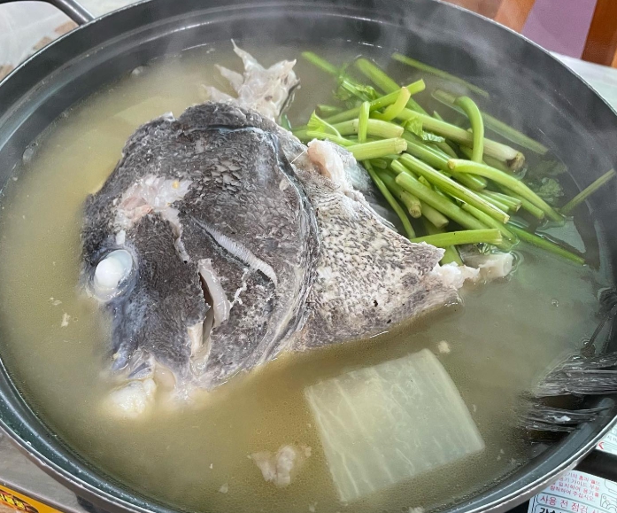 한국기행 고흥 무한리필 횟집 1인 35000원 무제한 자연산 회오마카세 맛있으니섬이다