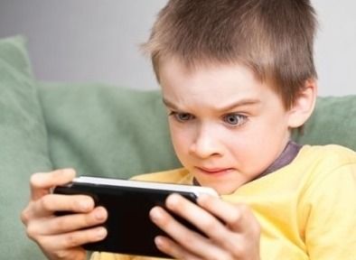 스크롤을 멈추면 삶이 다시 흐릅니다 – 스마트폰 중독 루틴