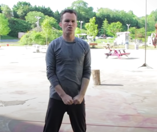 팔벌려서 주먹 닿기