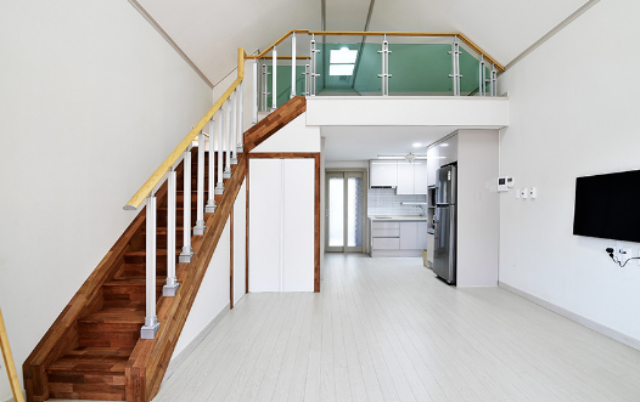 숲속의 집 내부사진