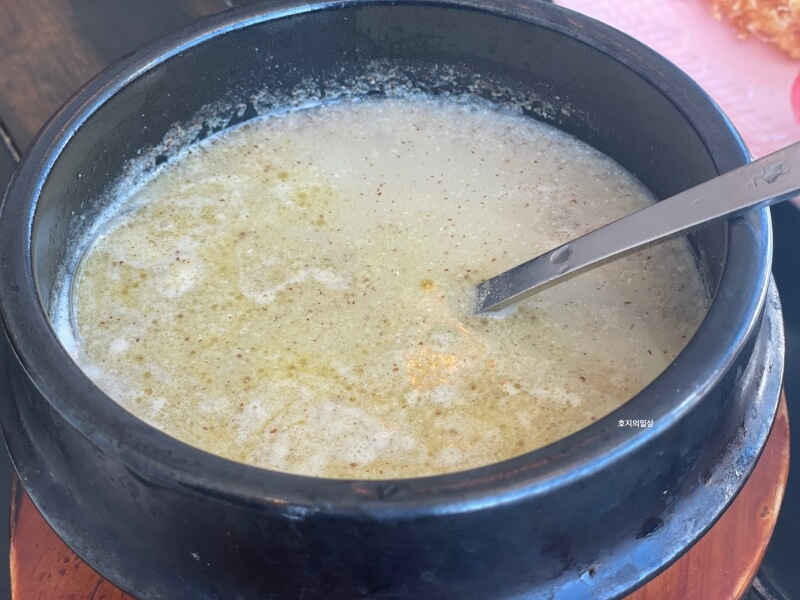 아산 호수 한정식 맛집 오월의 꽃수레 - 들깨 수제비