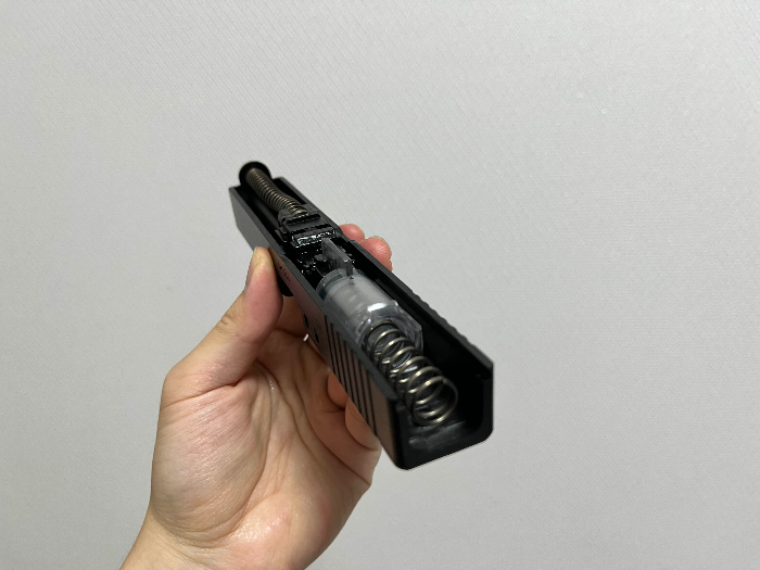 실린더 내부 스프링 제거