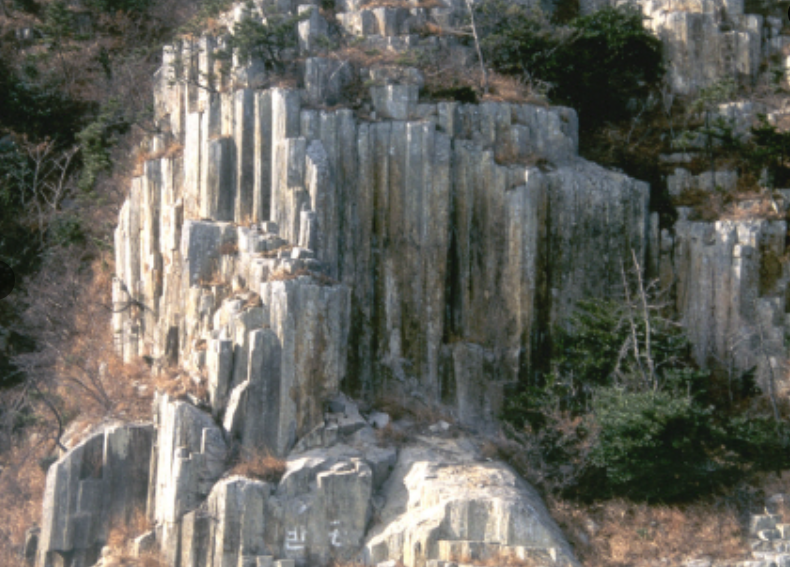 금당도 병풍바위
