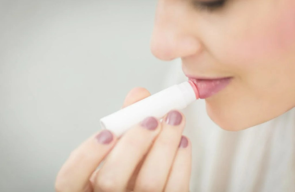 립케어 제대로 하자! 각질·건조·착색까지 해결하는 입술 종합 관리법