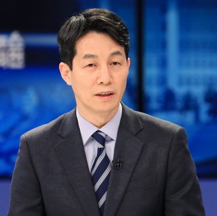 윤건영 국회의원 프로필 나이 고향 학력 재산 페이스북