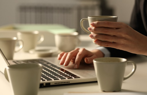 늘어난 커피량, 혹시 몸이 보내는 신호 아닐까?