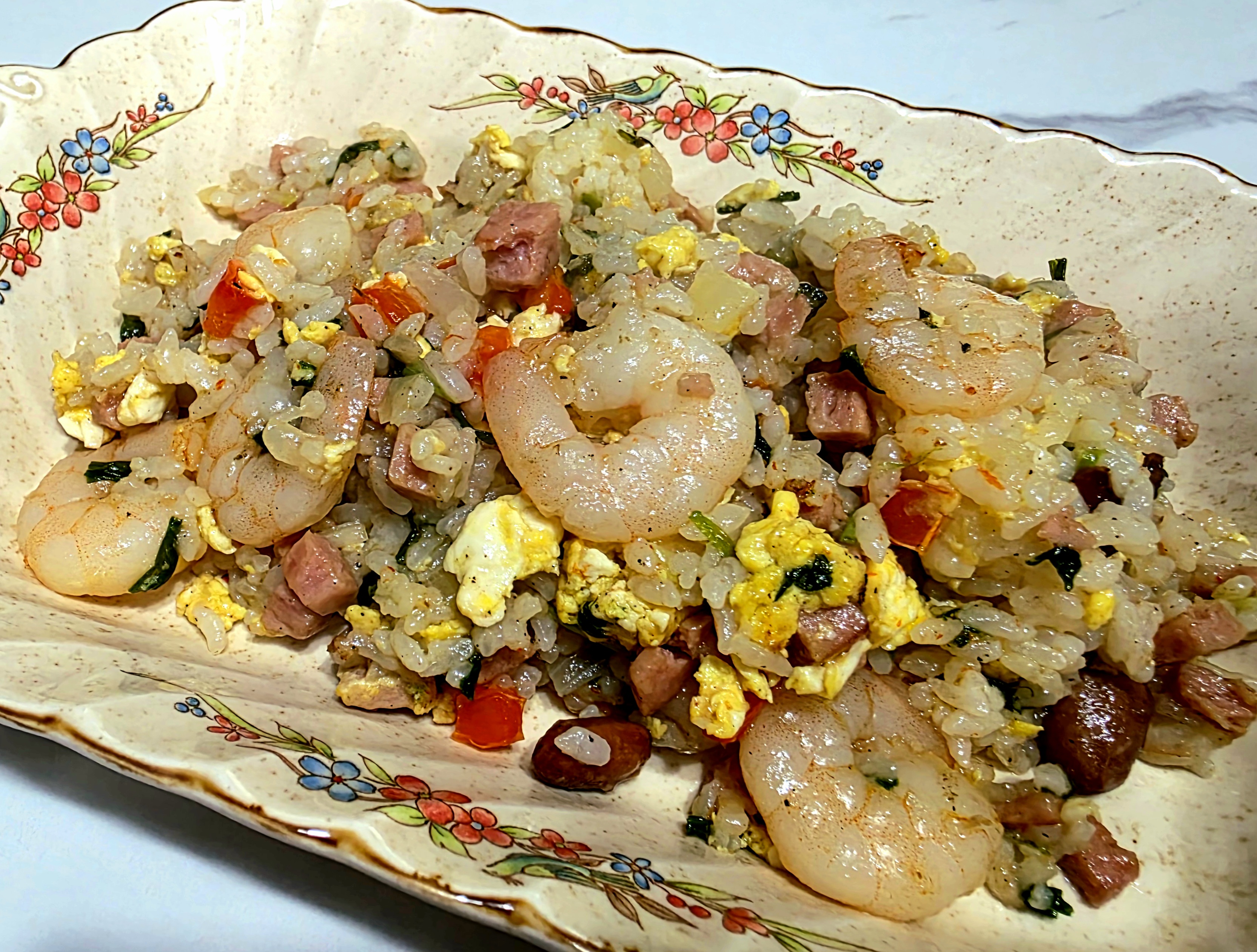 새우살을-넣고-볶음밥을-만들었어요.