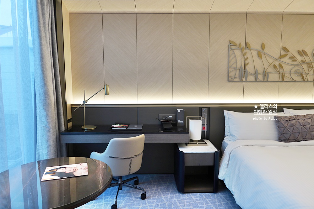 페어몬트 앰배서더 서울, 페어몬트룸 (킹사이즈 베드) 후기