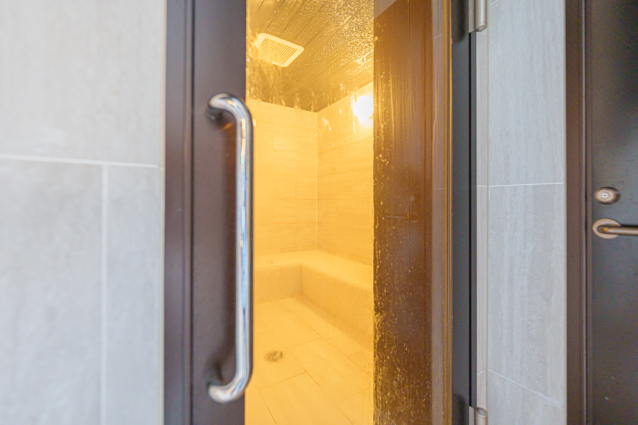 Hotel Collective, Naha: A Connecting-Room Stay on Kokusai Street — original photograph 16