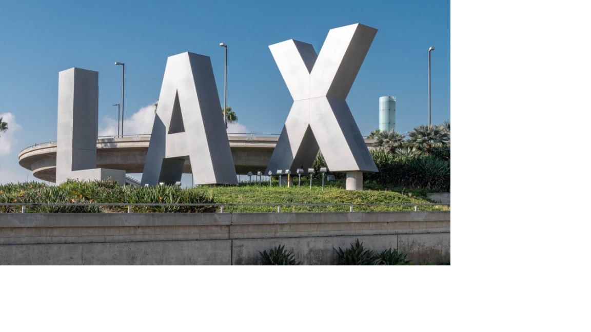 LAX 간판